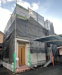 外壁・屋根　お化粧直し中①｜太宰府市　外壁塗装＆屋根塗装