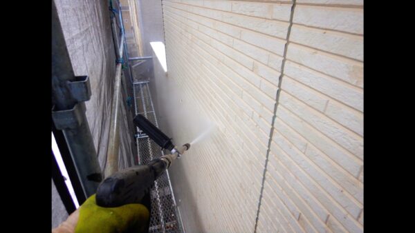 外壁洗浄方法徹底解説！自分でできる？業者選びのポイントも！　｜福岡市南区　想いを形に工房　想いを形に外壁塗装